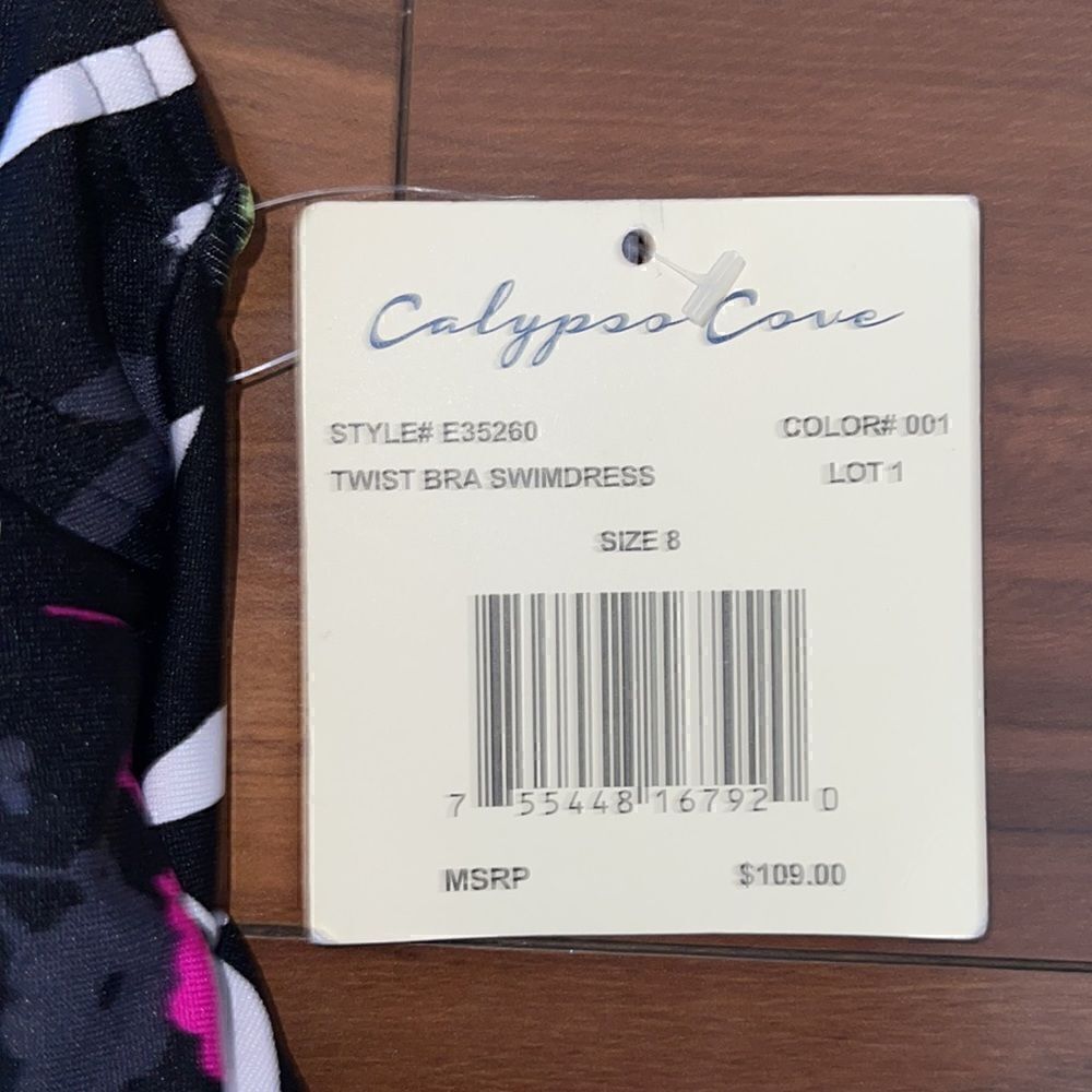 A fabulous NWT calypso cove swimsuit - Picture 4 of 6